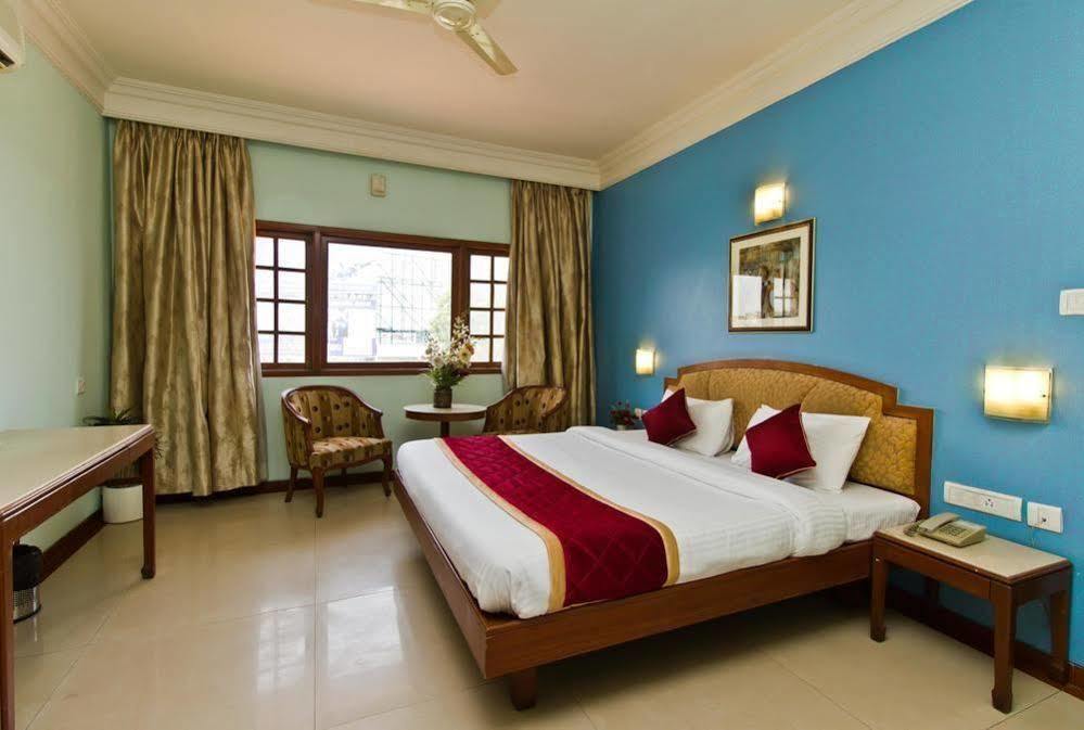 Oyo 579 Hotel Aab Bengaluru Kültér fotó