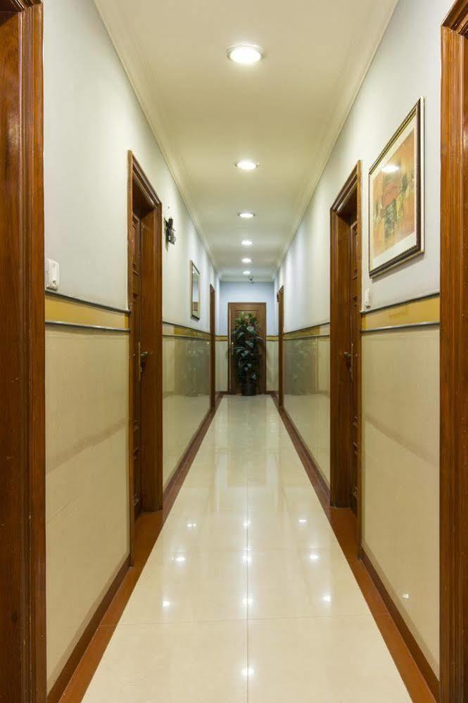 Oyo 579 Hotel Aab Bengaluru Kültér fotó
