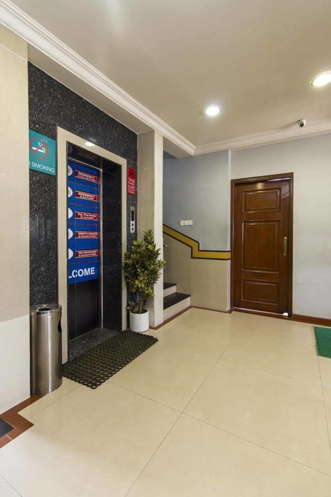 Oyo 579 Hotel Aab Bengaluru Kültér fotó